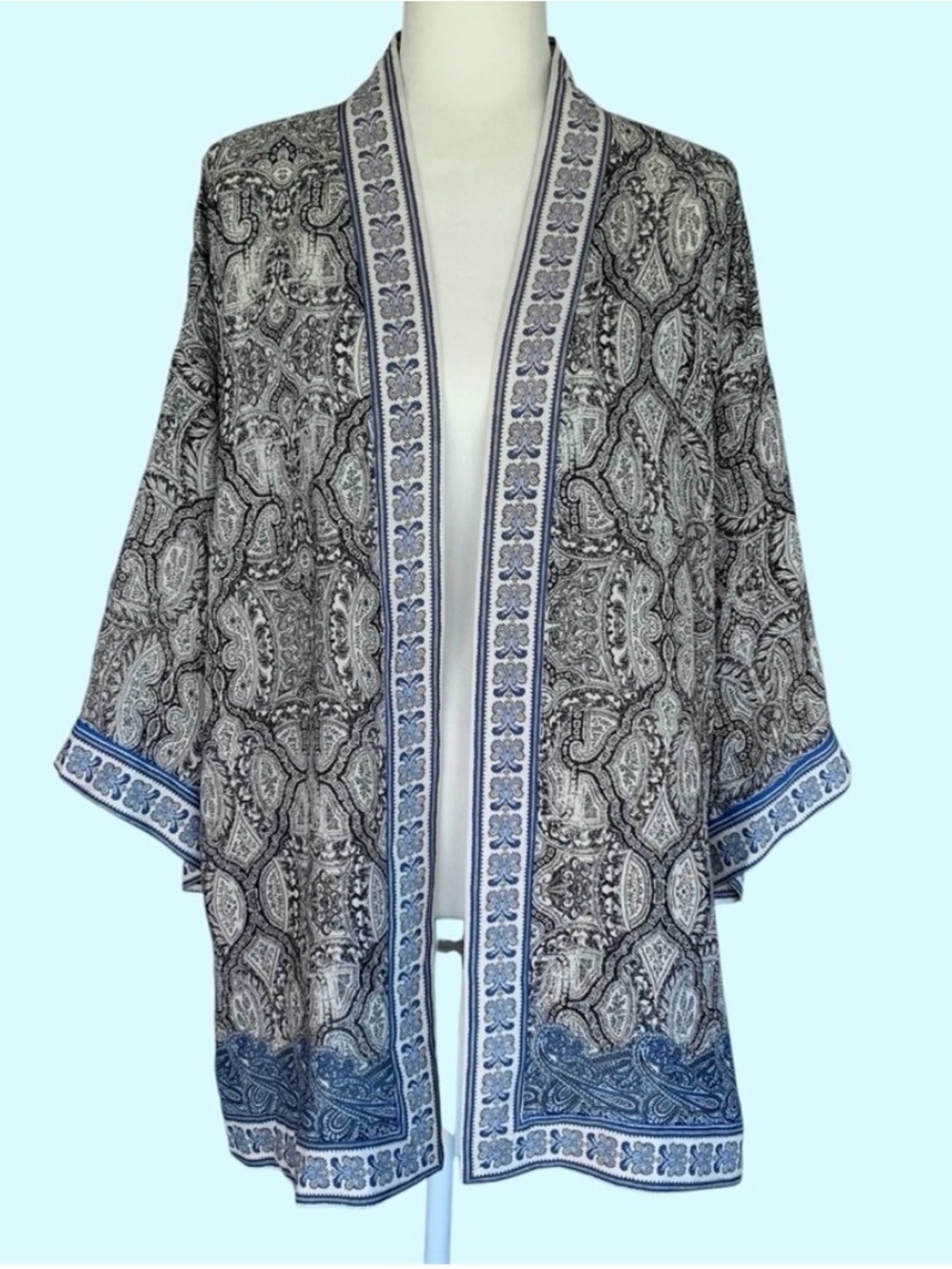 Max Studio Blue, Gray, and White Paisley Open-Front Kimono ~ Women’s XL